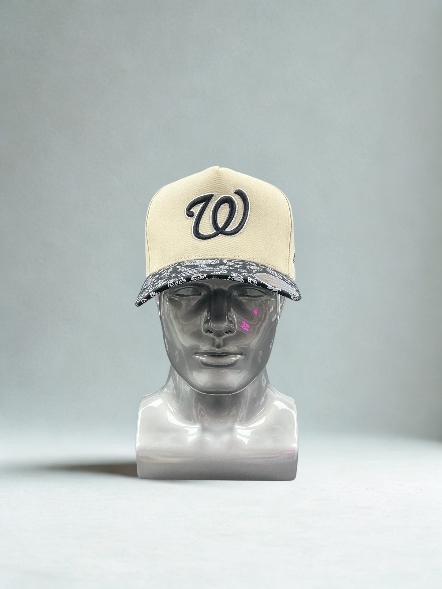 Bandana Wasco "W" Hat